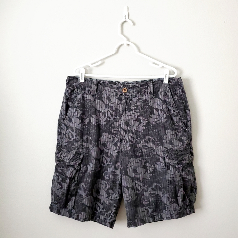 Route 66 Gray Floral & Striped Cotton Cargo Shorts, Size 36